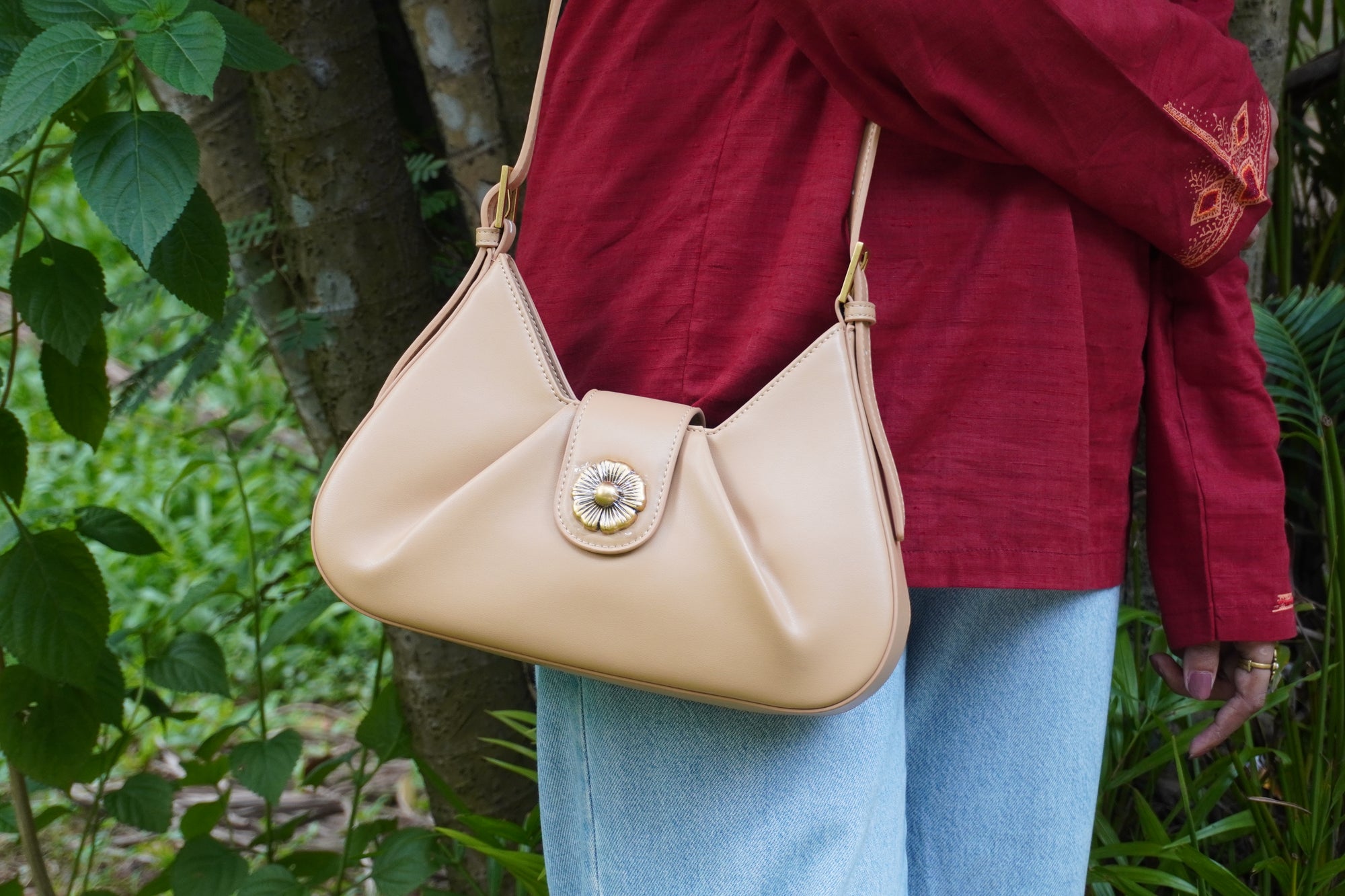 The "Aura Pleat Shoulder Bag"
